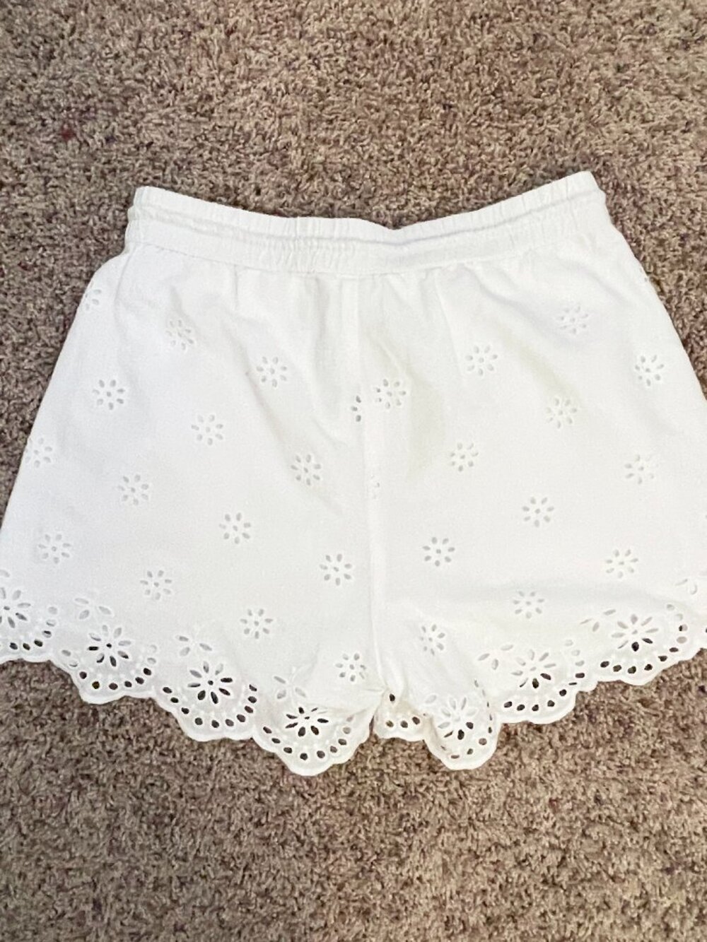 H&M White Eyelet Lace Shorts Women’s Size 4 Small Scalloped Hem 100% Cotton - Picture 3 of 7